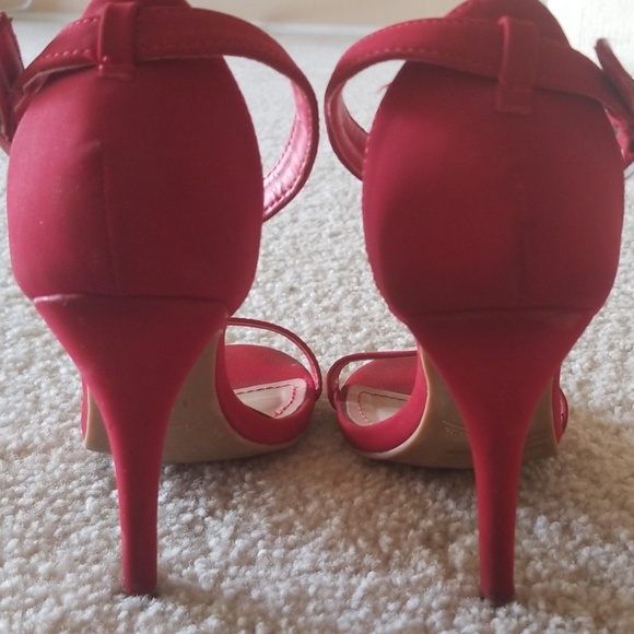 61/2 red heel Anne Michelle - Picture 5 of 6